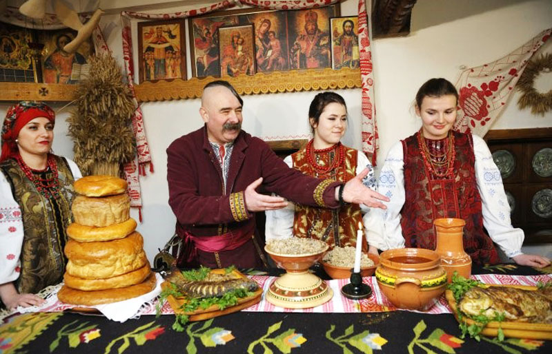 Тест «В святах, традиціях, обрядах живе народу праведна душа»